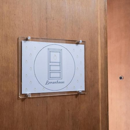 Lemonhouse Apartment เนเปิลส์ ภายนอก รูปภาพ