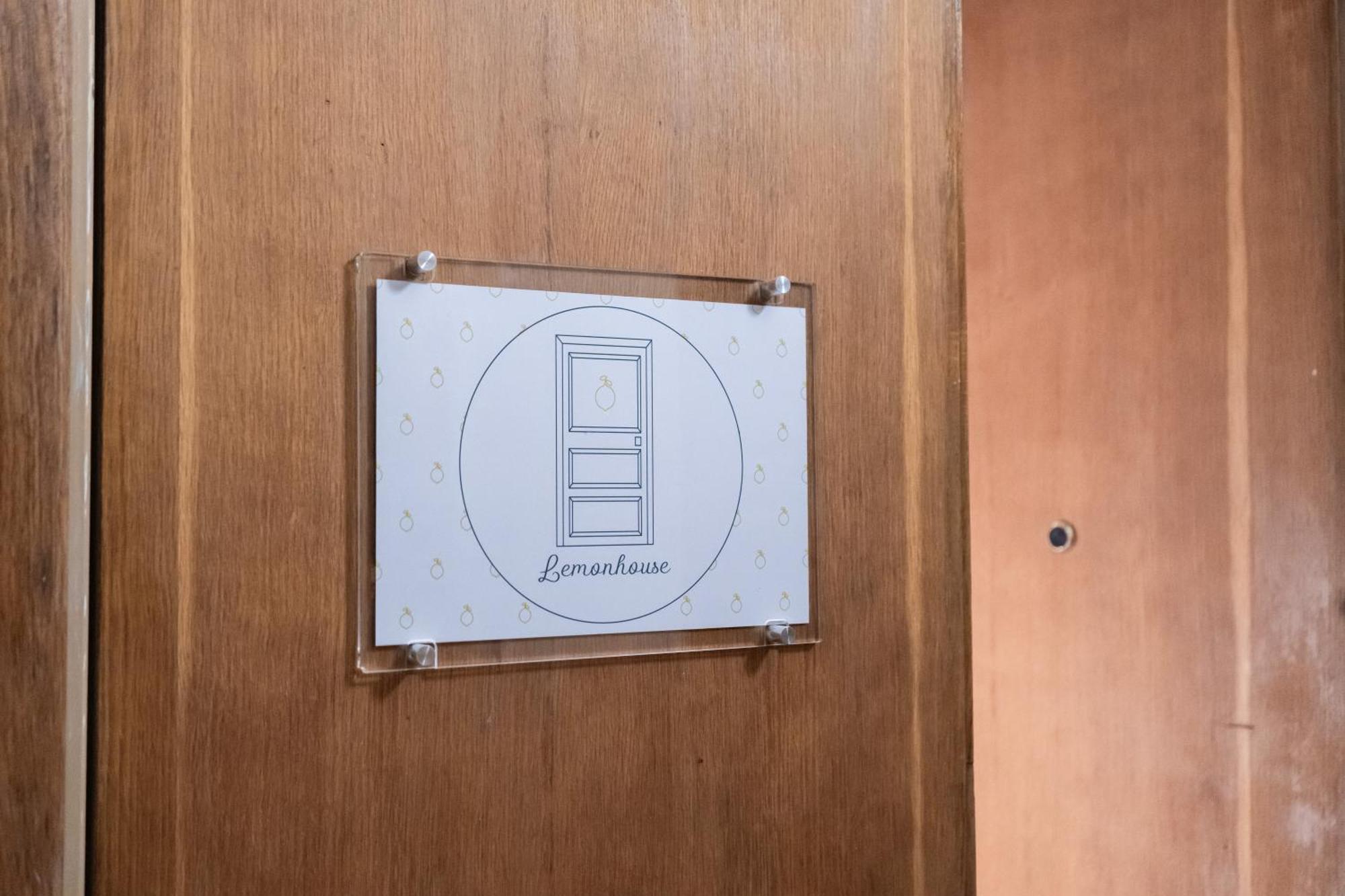 Lemonhouse Apartment เนเปิลส์ ภายนอก รูปภาพ