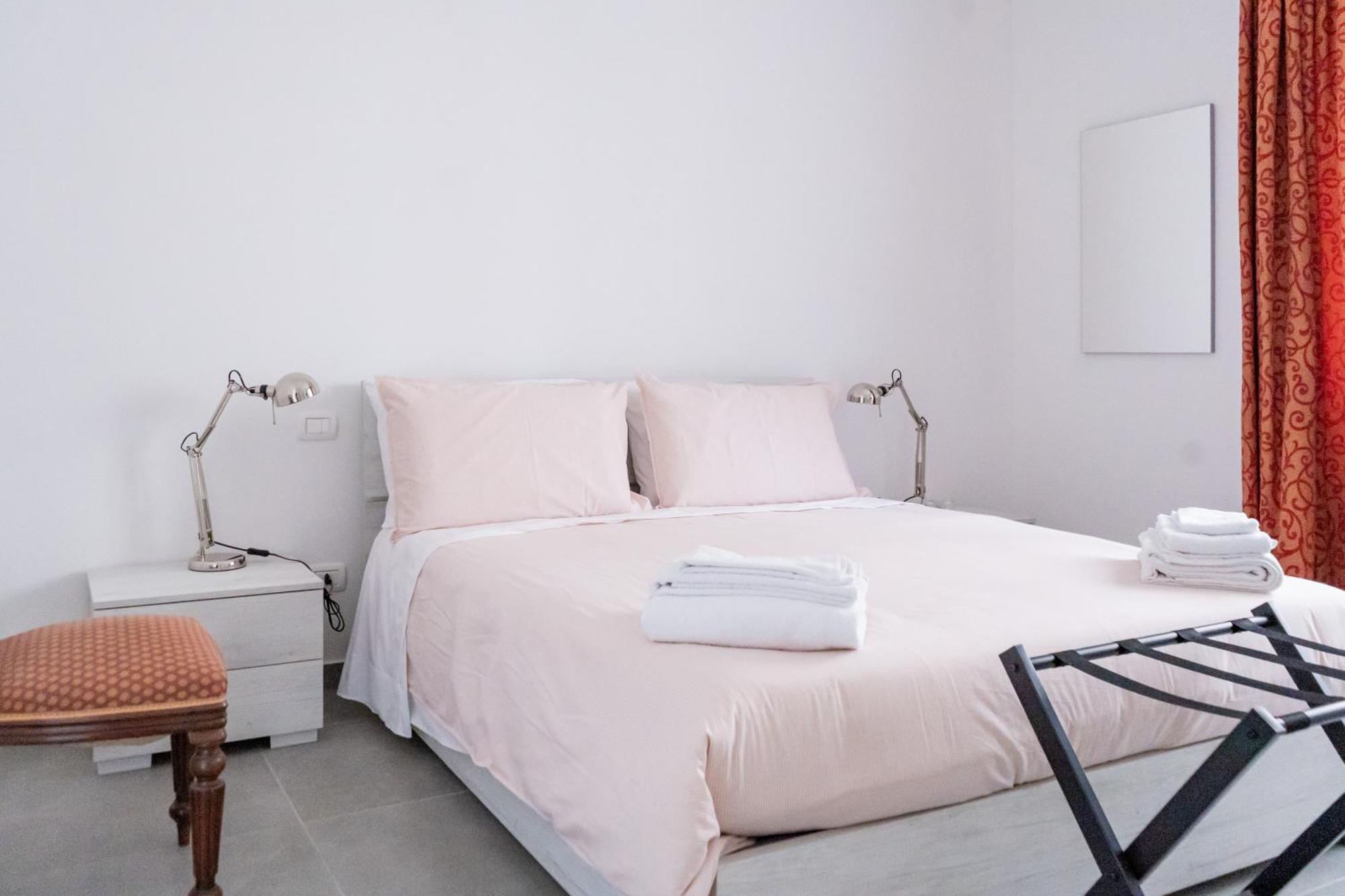 Lemonhouse Apartment เนเปิลส์ ภายนอก รูปภาพ