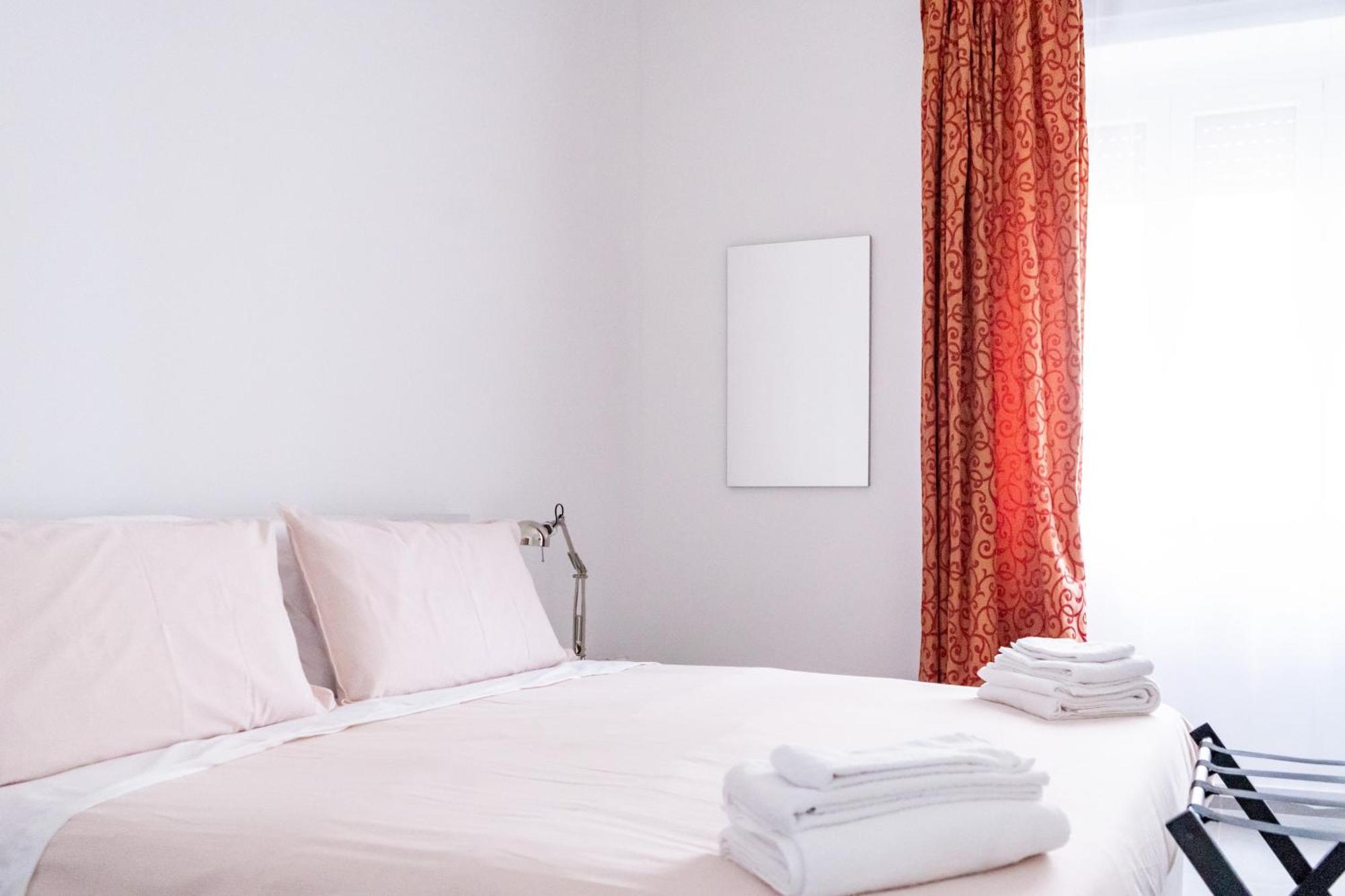 Lemonhouse Apartment เนเปิลส์ ภายนอก รูปภาพ