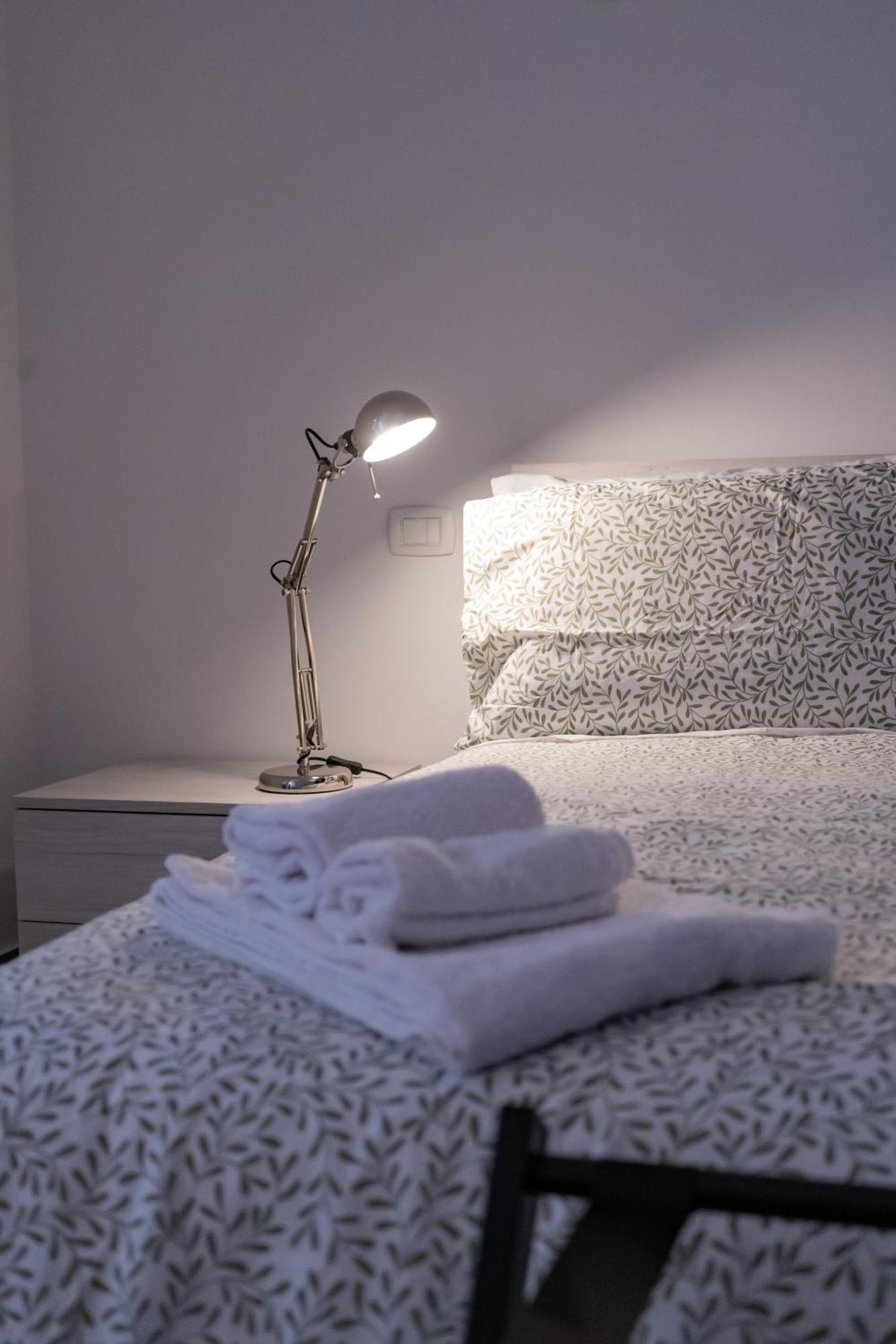 Lemonhouse Apartment เนเปิลส์ ภายนอก รูปภาพ