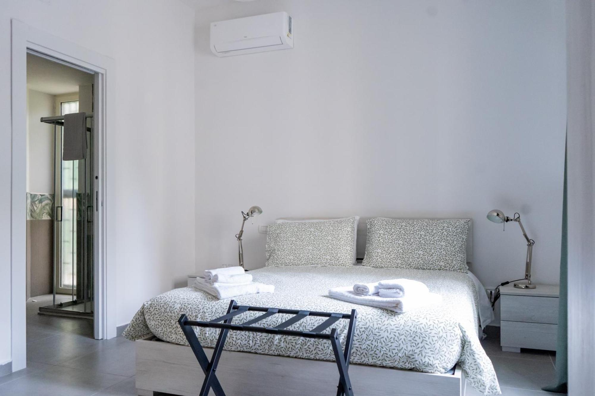 Lemonhouse Apartment เนเปิลส์ ภายนอก รูปภาพ