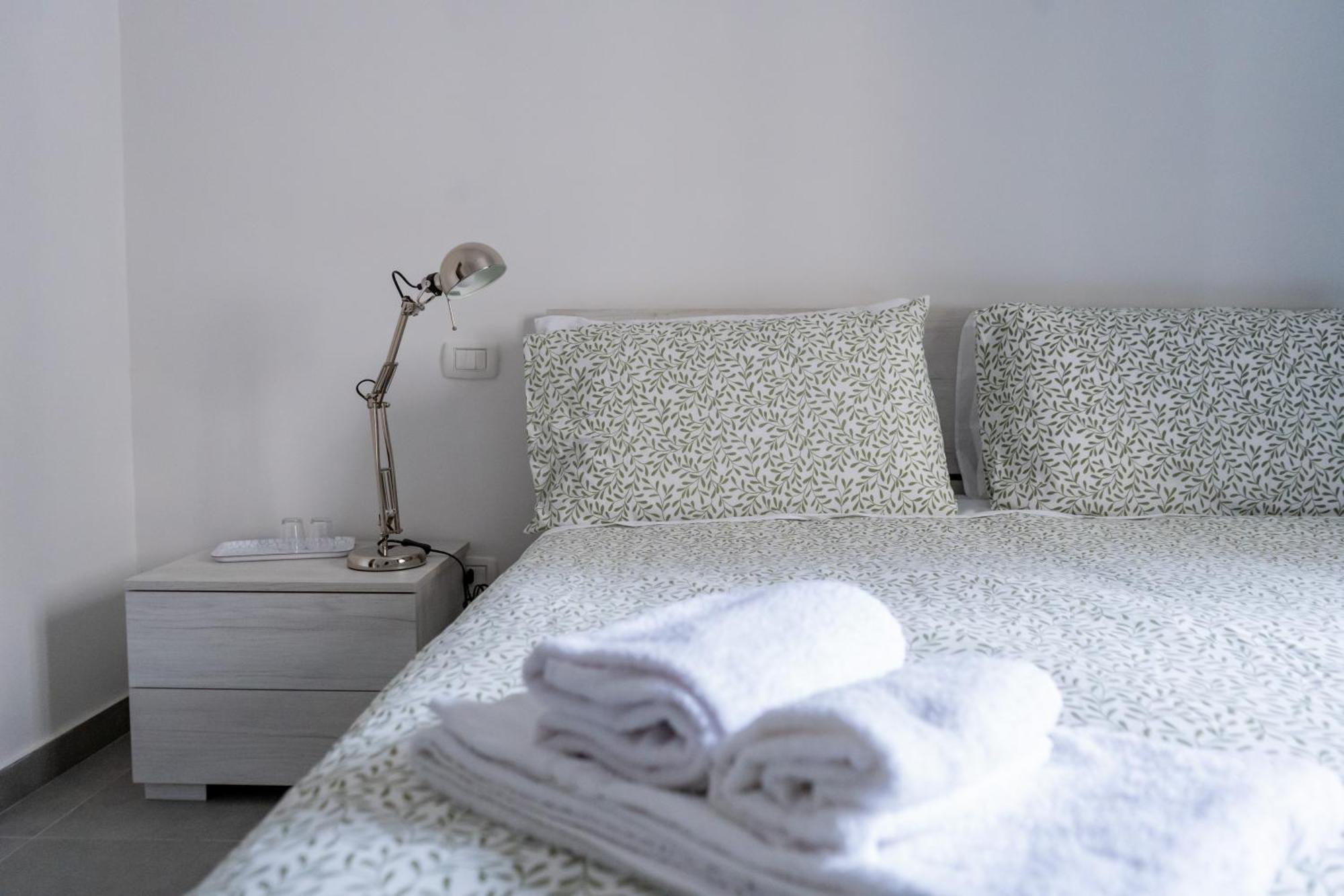Lemonhouse Apartment เนเปิลส์ ภายนอก รูปภาพ