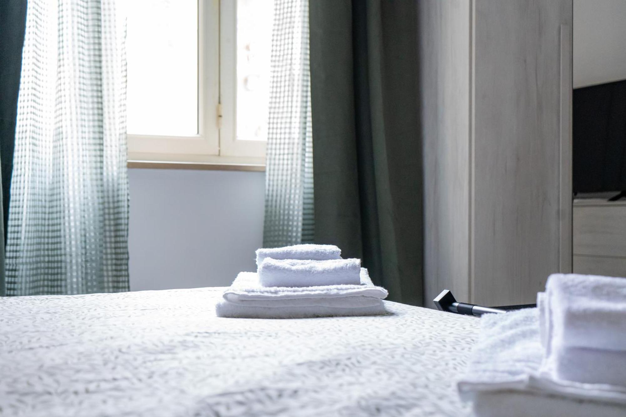 Lemonhouse Apartment เนเปิลส์ ภายนอก รูปภาพ