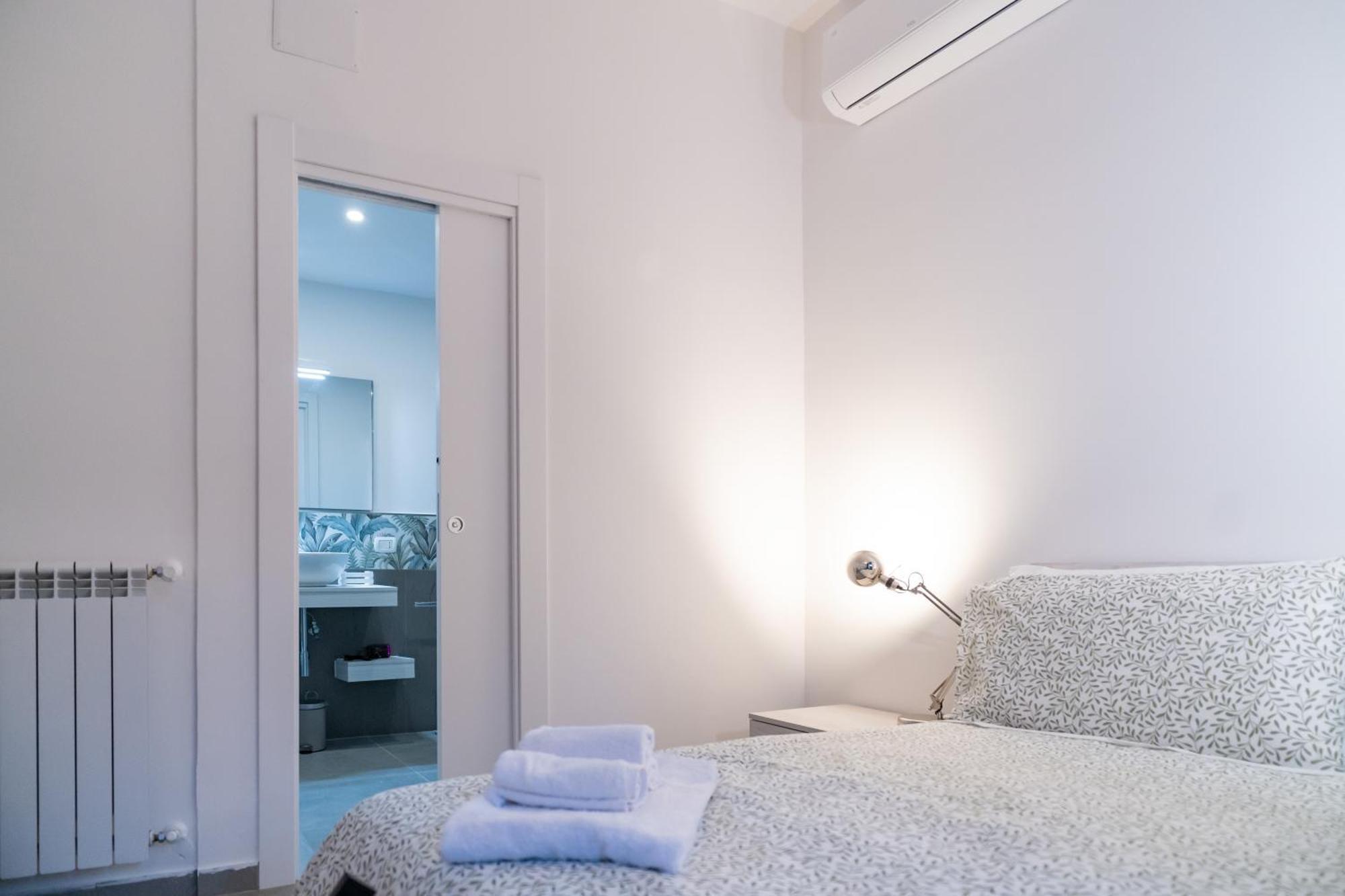 Lemonhouse Apartment เนเปิลส์ ภายนอก รูปภาพ