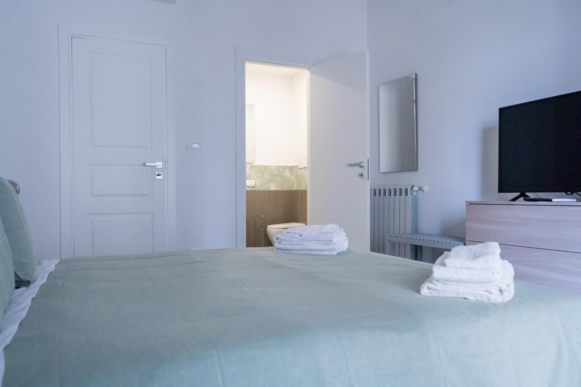 Lemonhouse Apartment เนเปิลส์ ภายนอก รูปภาพ