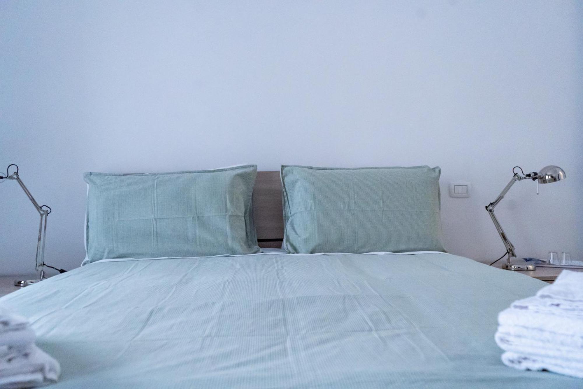 Lemonhouse Apartment เนเปิลส์ ภายนอก รูปภาพ