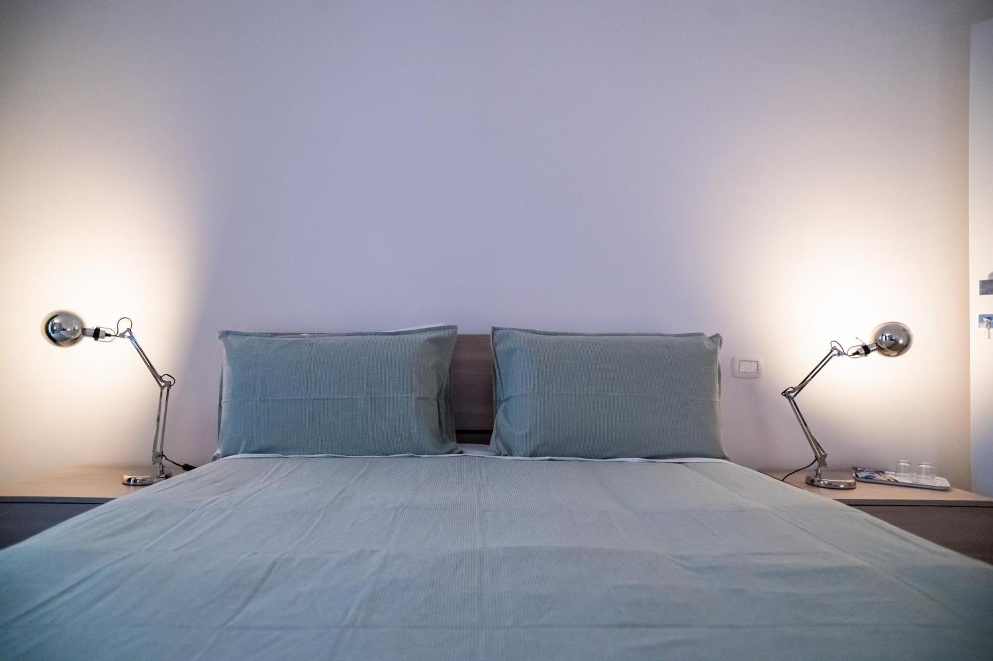 Lemonhouse Apartment เนเปิลส์ ภายนอก รูปภาพ